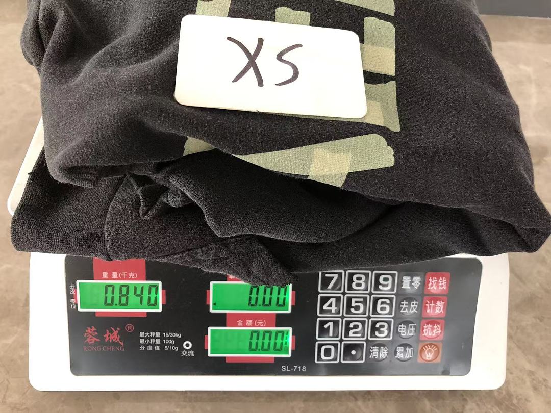 B🔥L🔥🔥🔥IA🔥A HOODIE