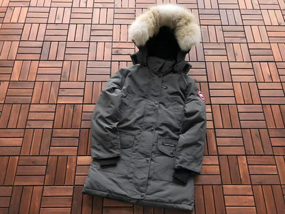C🔥N🔥🔥A G🔥🔥🔥E WOMAN DOWN JACKET
