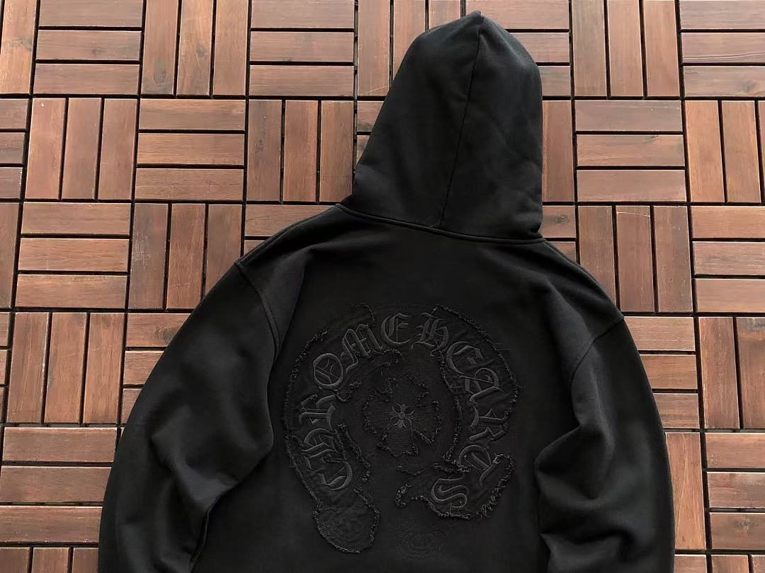 CH🔥OM🔥 HE🔥RTS HOODIE