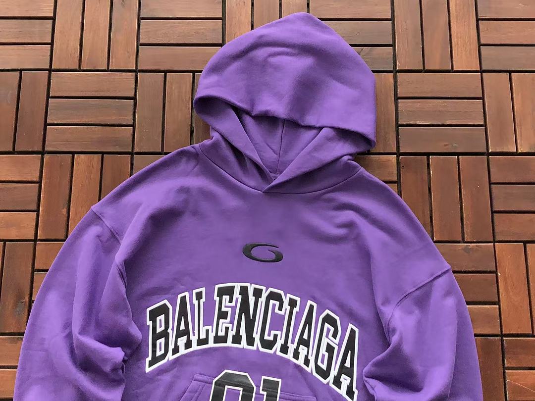 B🔥L🔥🔥🔥IA🔥A HOODIE