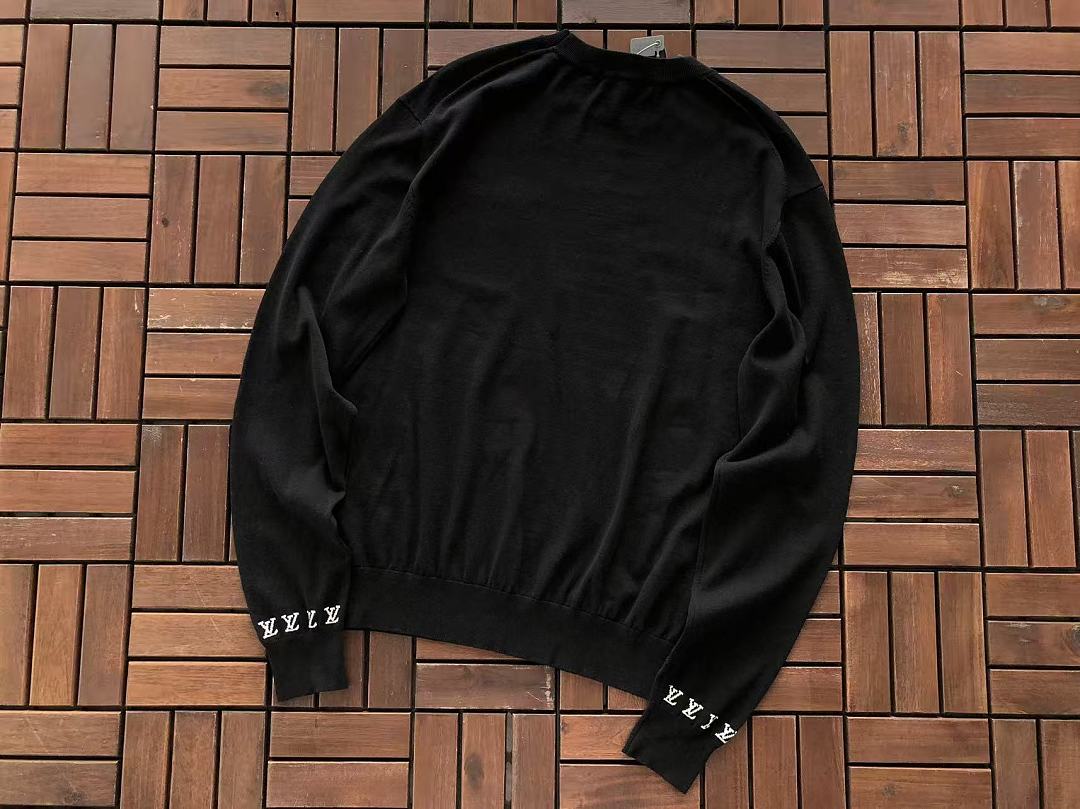 L🔥SWEATER