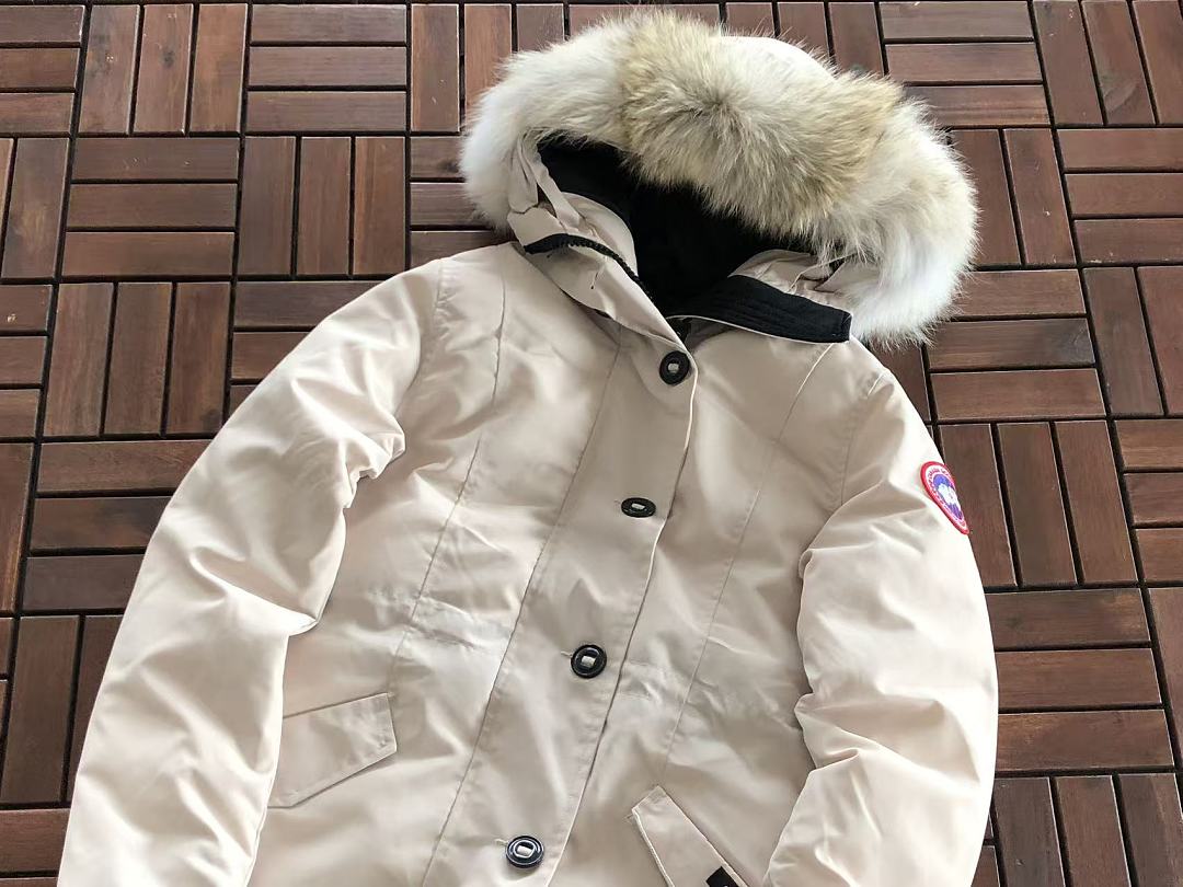 C🔥N🔥🔥A G🔥🔥🔥E WOMAN DOWN JACKET