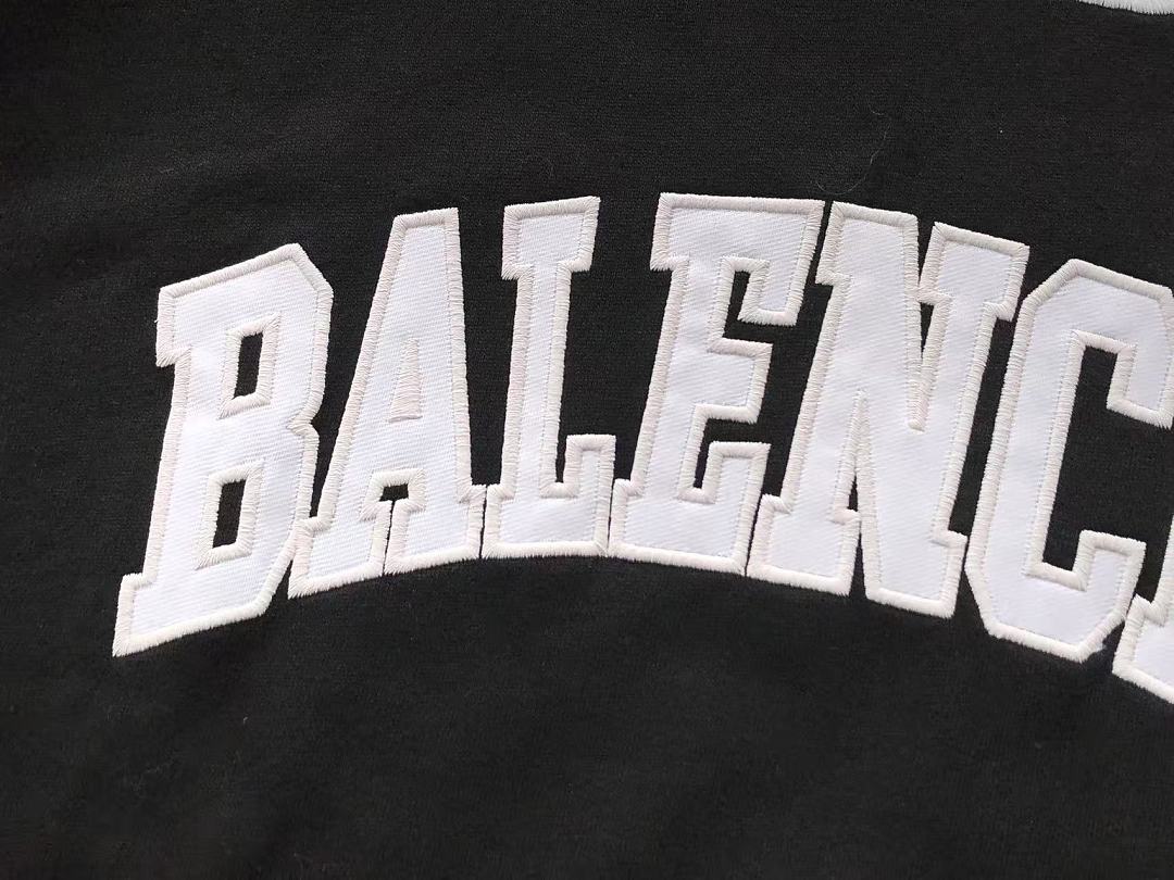 B🔥L🔥🔥🔥IA🔥A HOODIE