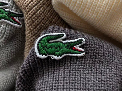 L🔥C🔥ST🔥 SWEATER