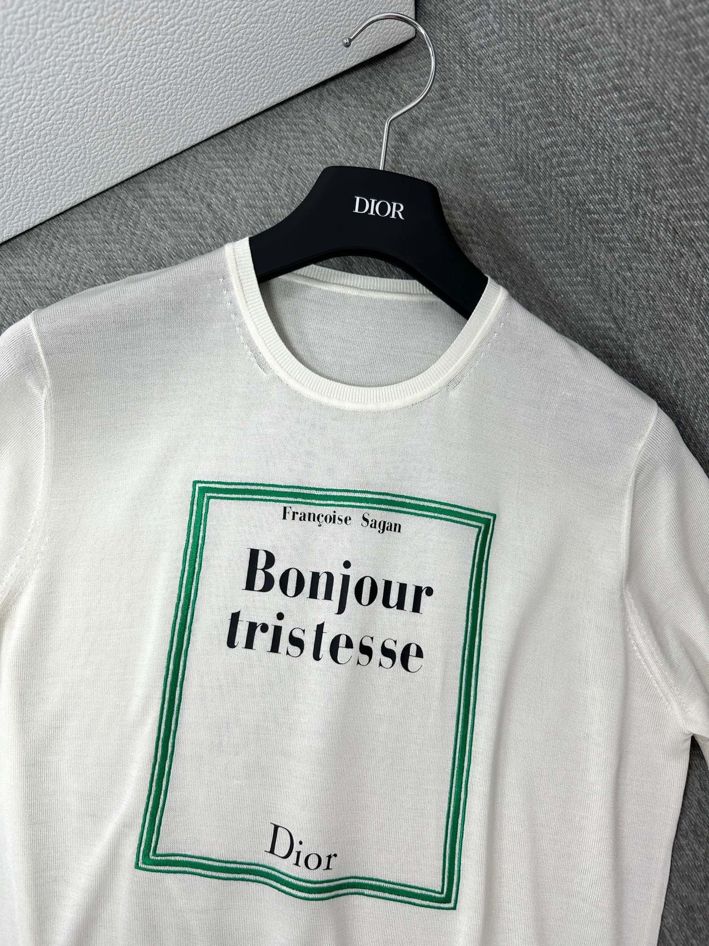 DIOR