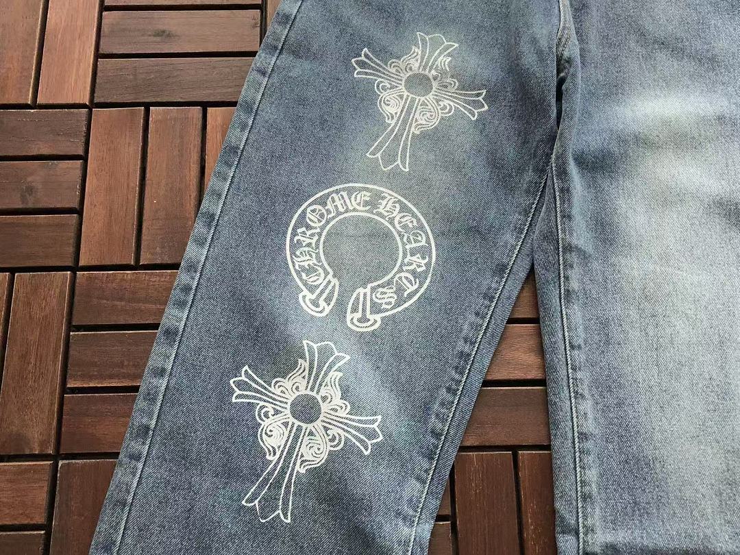 CH🔥OM🔥 HE🔥RTS JEANS