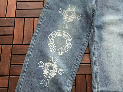 CH🔥OM🔥 HE🔥RTS JEANS