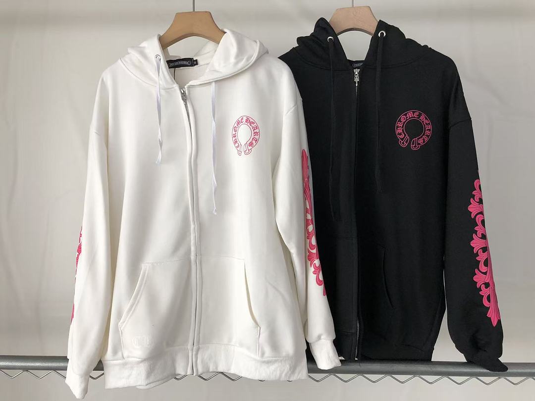CH🔥OM🔥 HE🔥RTS HOODIE