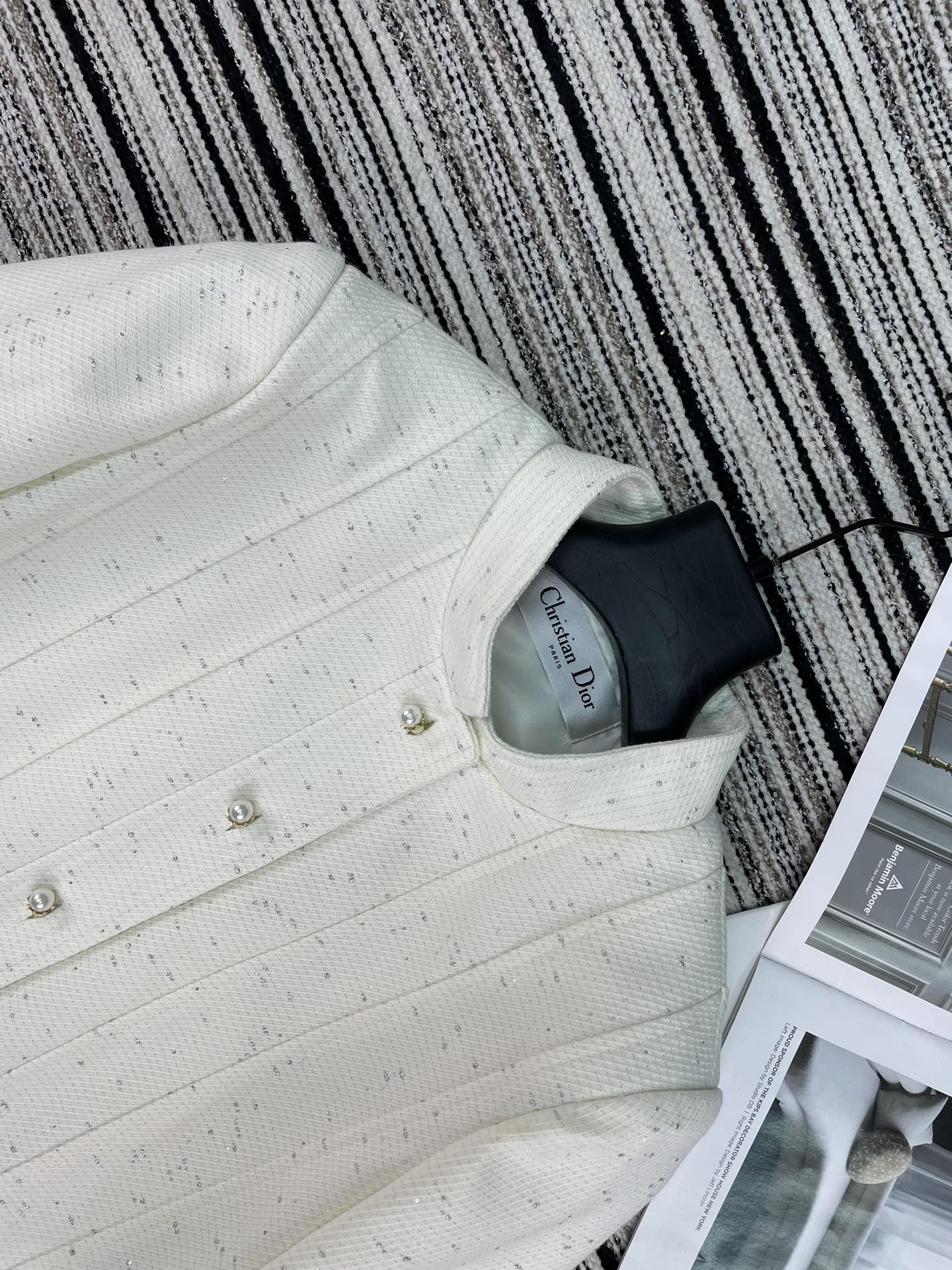 DIOR