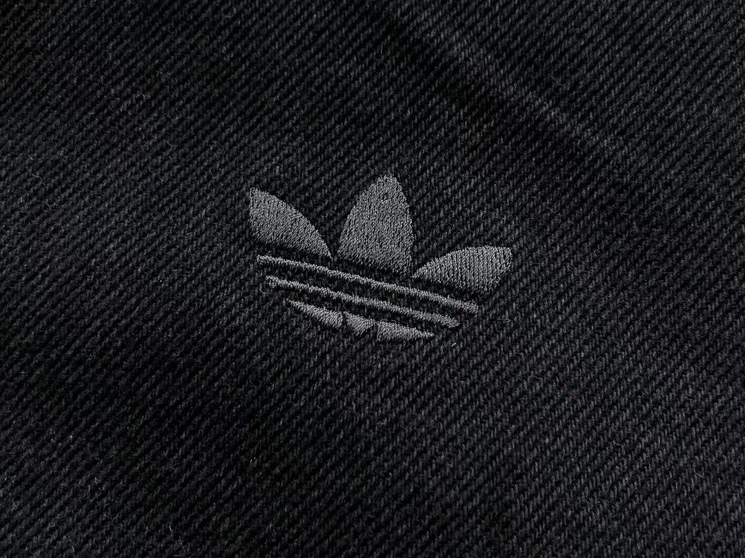 Chaqueta adida$