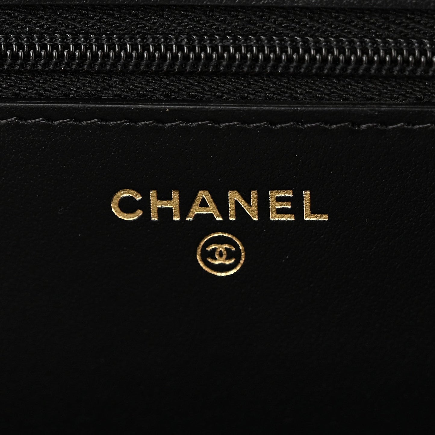 Caviar Quilted Bow Wallet On Chain WOC Black