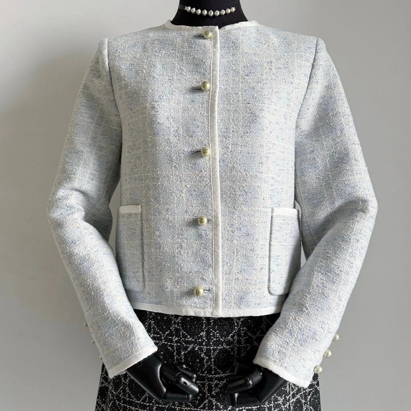DIOR
