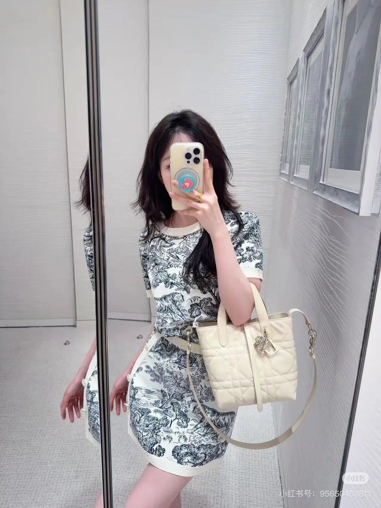 DIOR