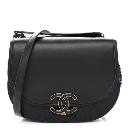 Shiny Calfskin Goatskin Quilted Medium Coco Curve Messenger Flap Black