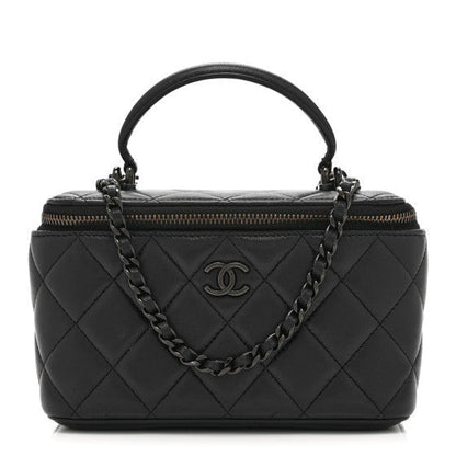 Lambskin Quilted Small Top Handle Vanity Case With Chain So Black