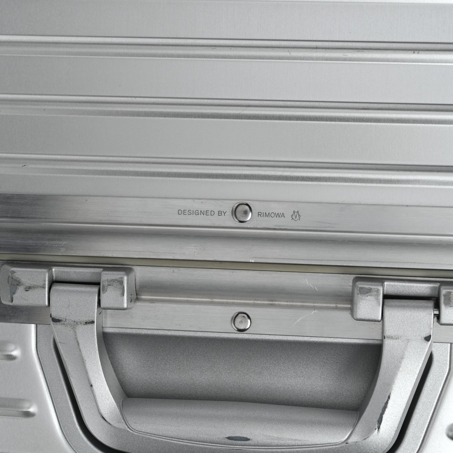 Aluminum Original Check-In M Silver