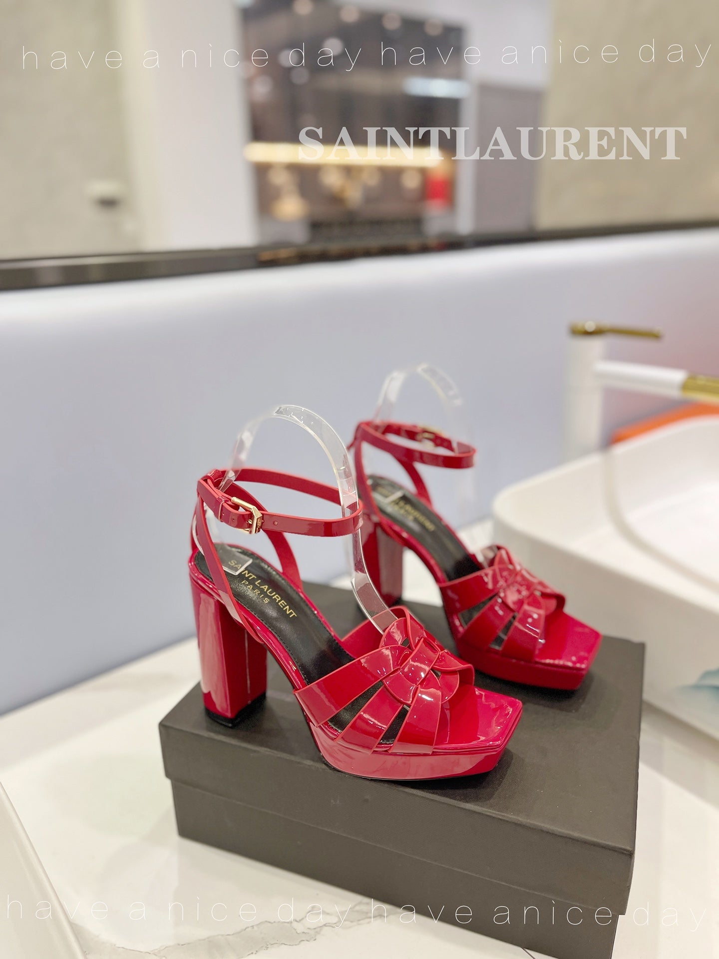 Saint Laurent