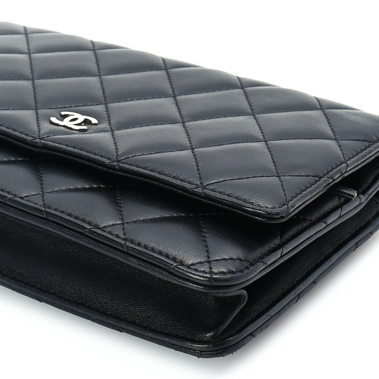 Lambskin Quilted Wallet On Chain WOC Black