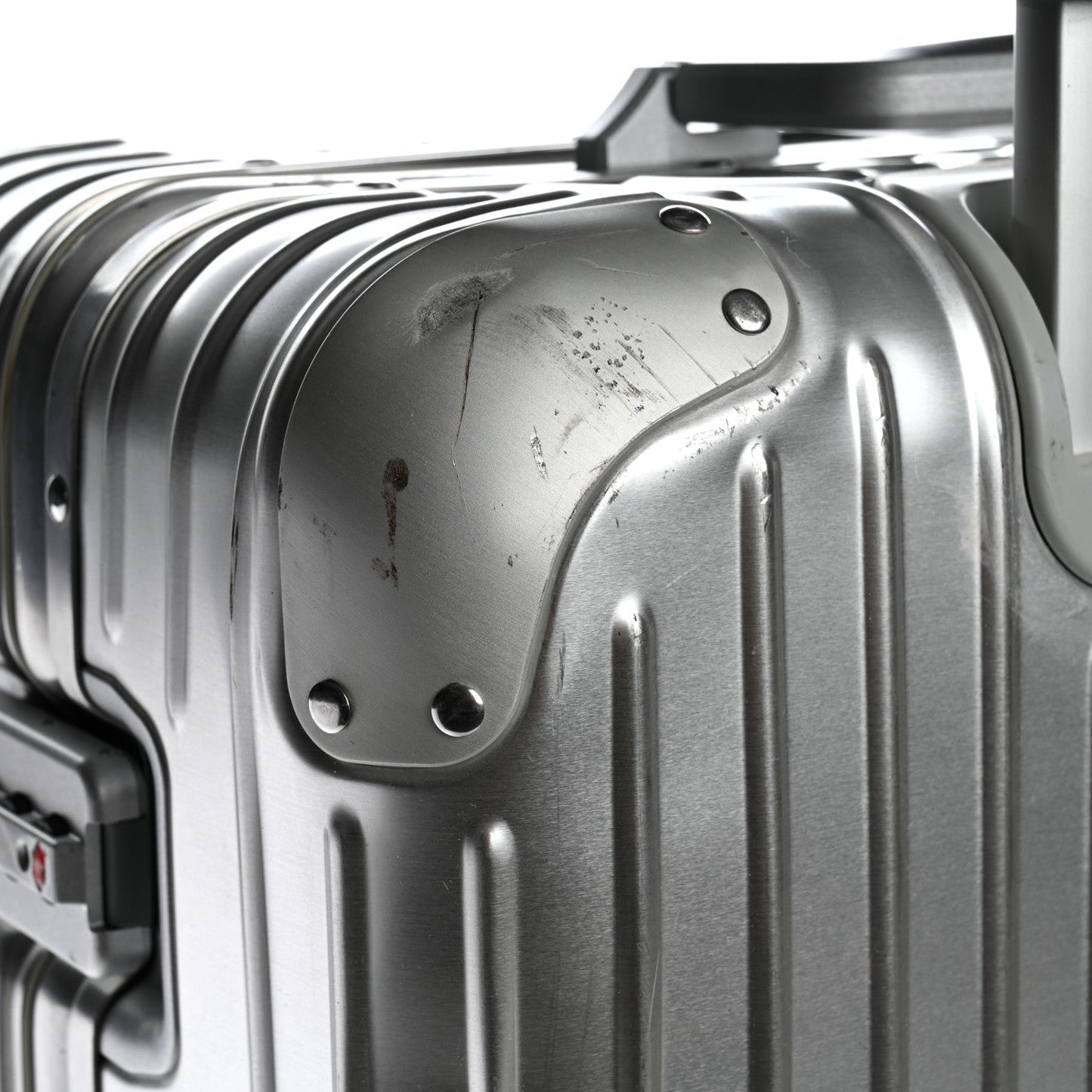 Aluminum Original Check-In M Silver