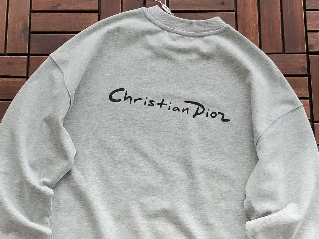 D🔥O🔥 SWEATER