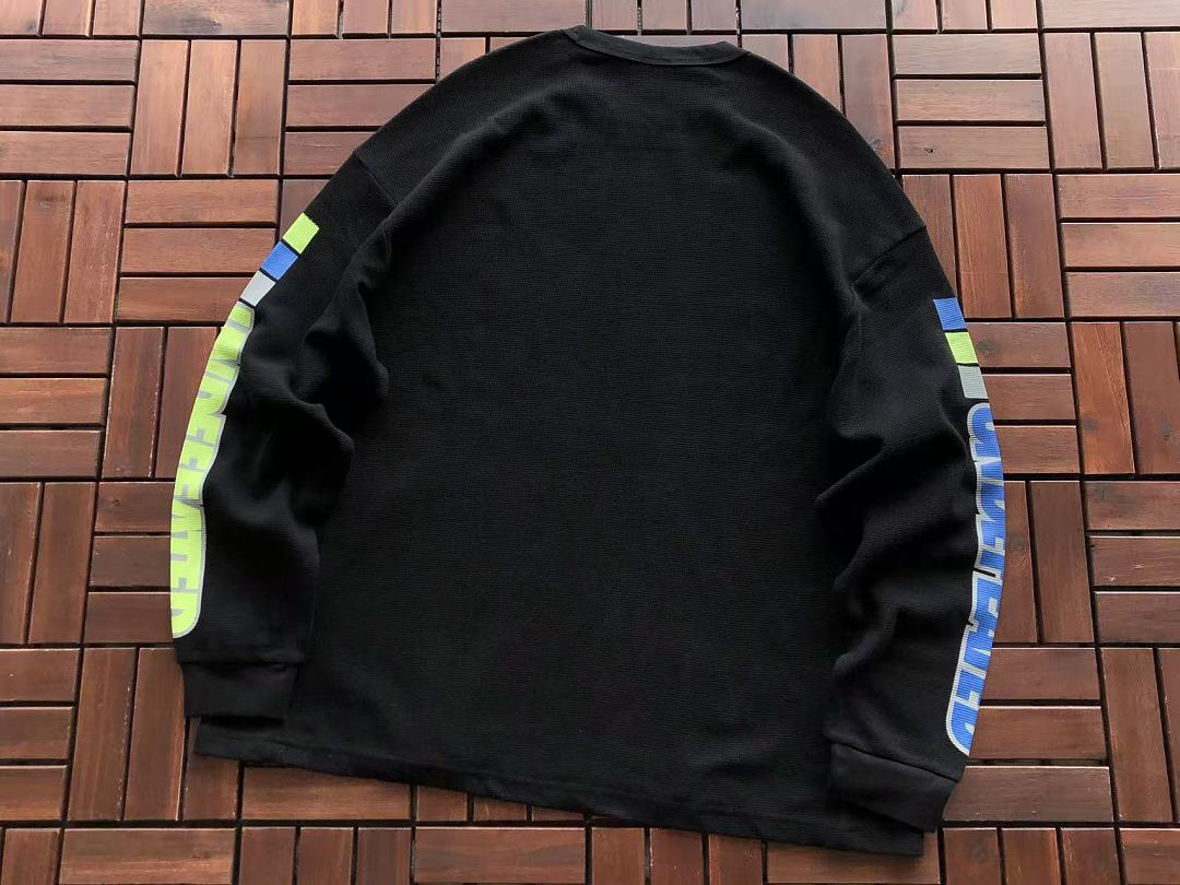UNDEFEATED LONG-SLEEVE
