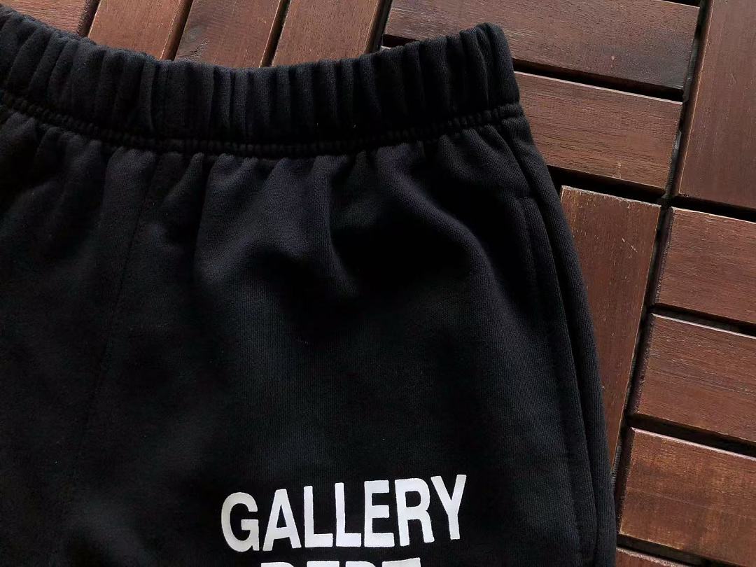GALLERY DEPT SHORTS