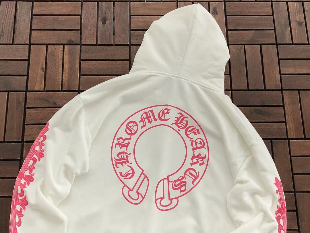CH🔥OM🔥 HE🔥RTS HOODIE