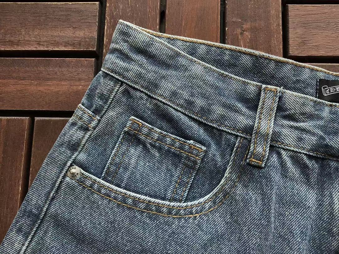 CH🔥OM🔥 HE🔥RTS JEANS