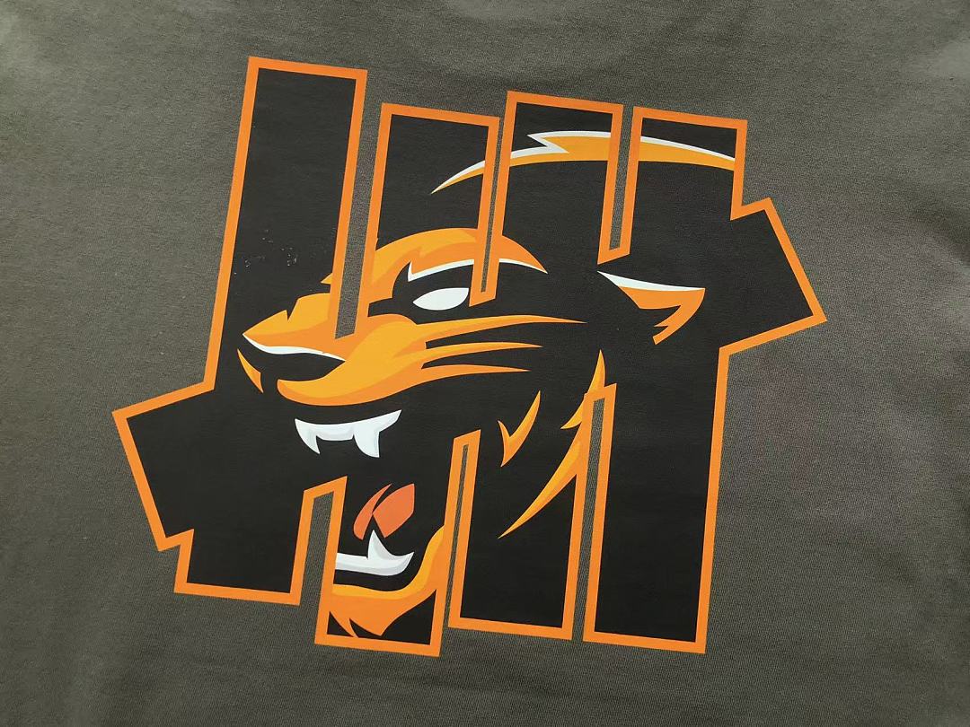 UNDEFEATED T-SHIRT