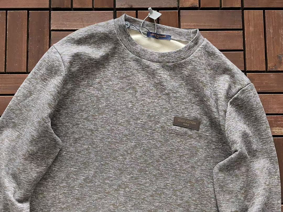 L🔥SWEATER