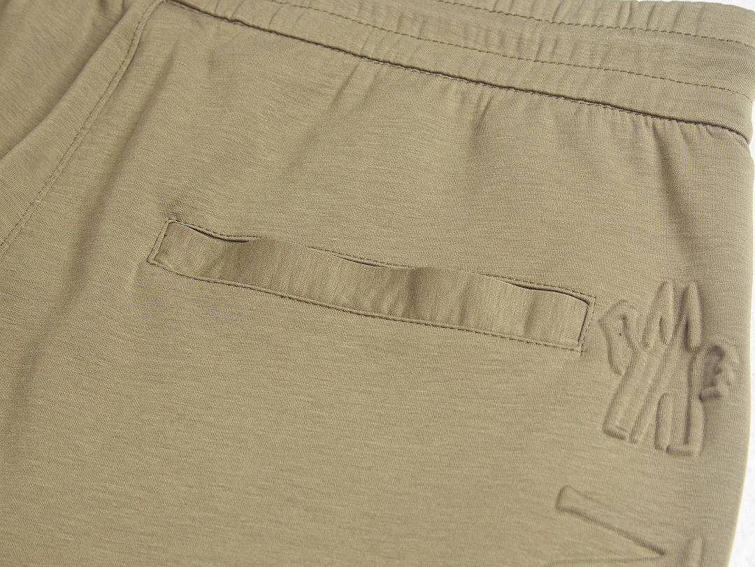 PANTALON CORTO MONCL£R