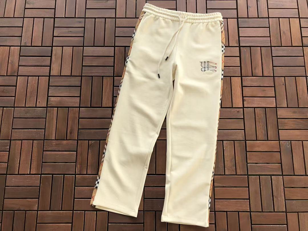 TOP￥~215 PANTS ￥~185 B🔥RB🔥RRY SWEATER TROUSERS
