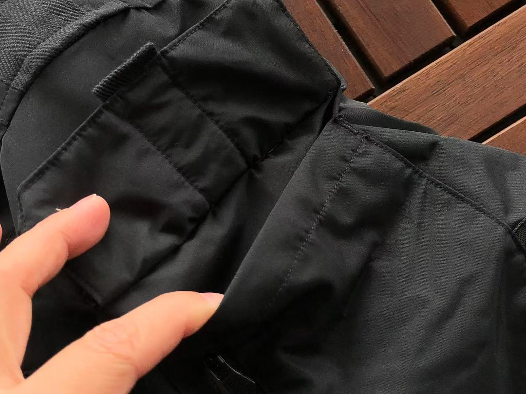 HELLY HANSEN DOWN JACKET