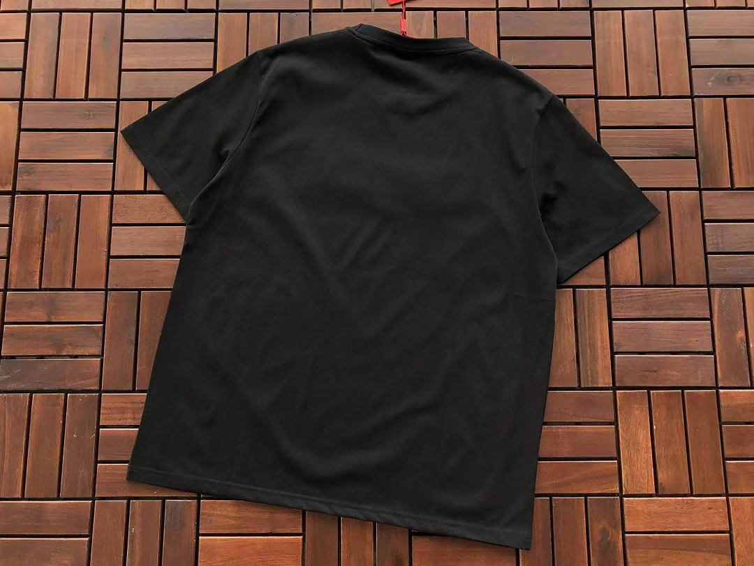 H🔥G🔥 B🔥🔥S T-SHIRT
