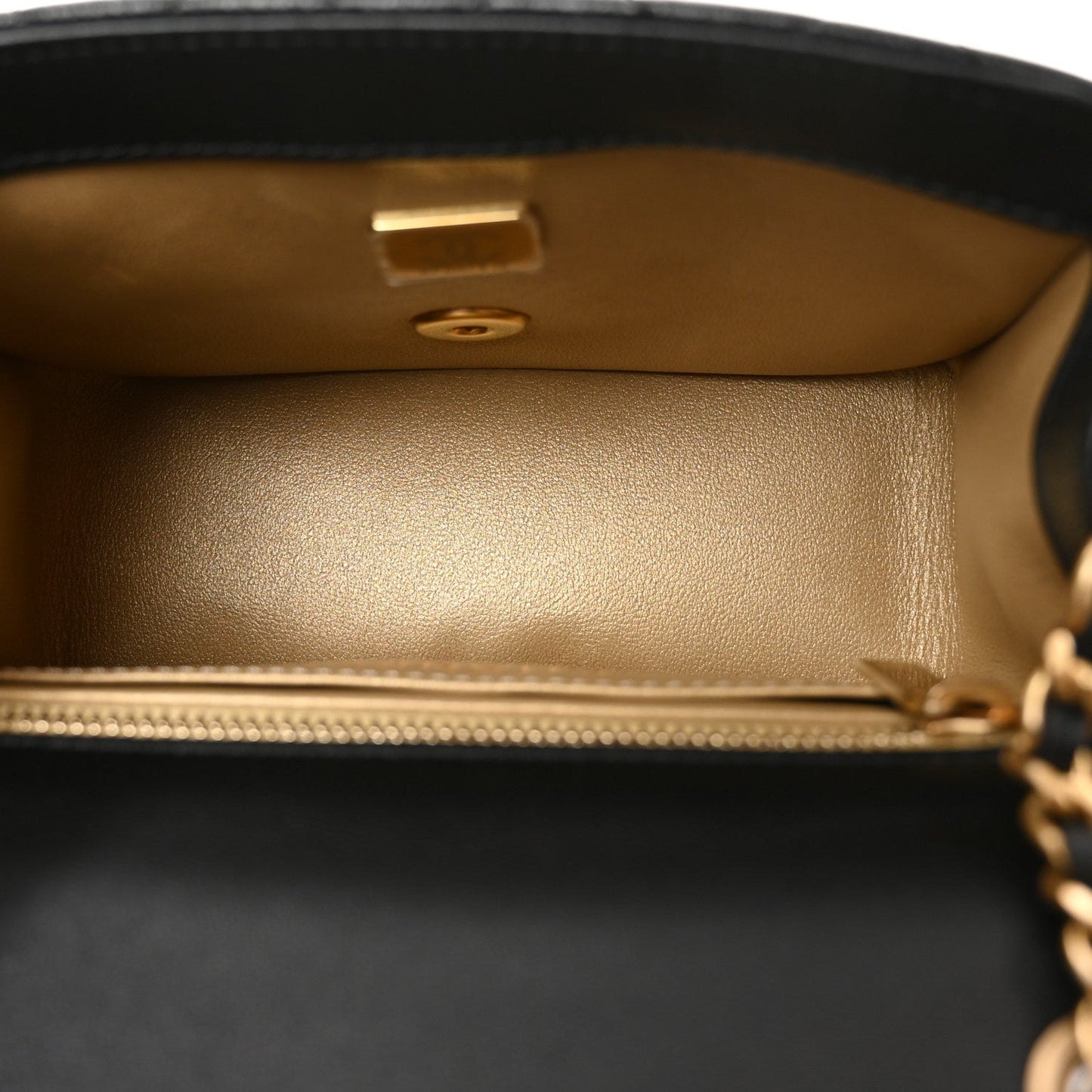 Lambskin Quilted Mini Pearl Crush Flap Black