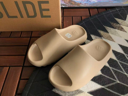 Y🔥🔥ZY & 🔥DI🔥AS SLIPPERS
