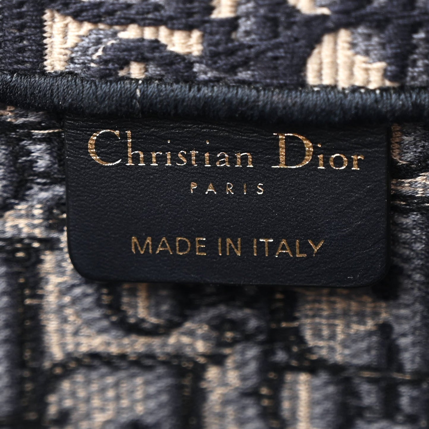 DIOR