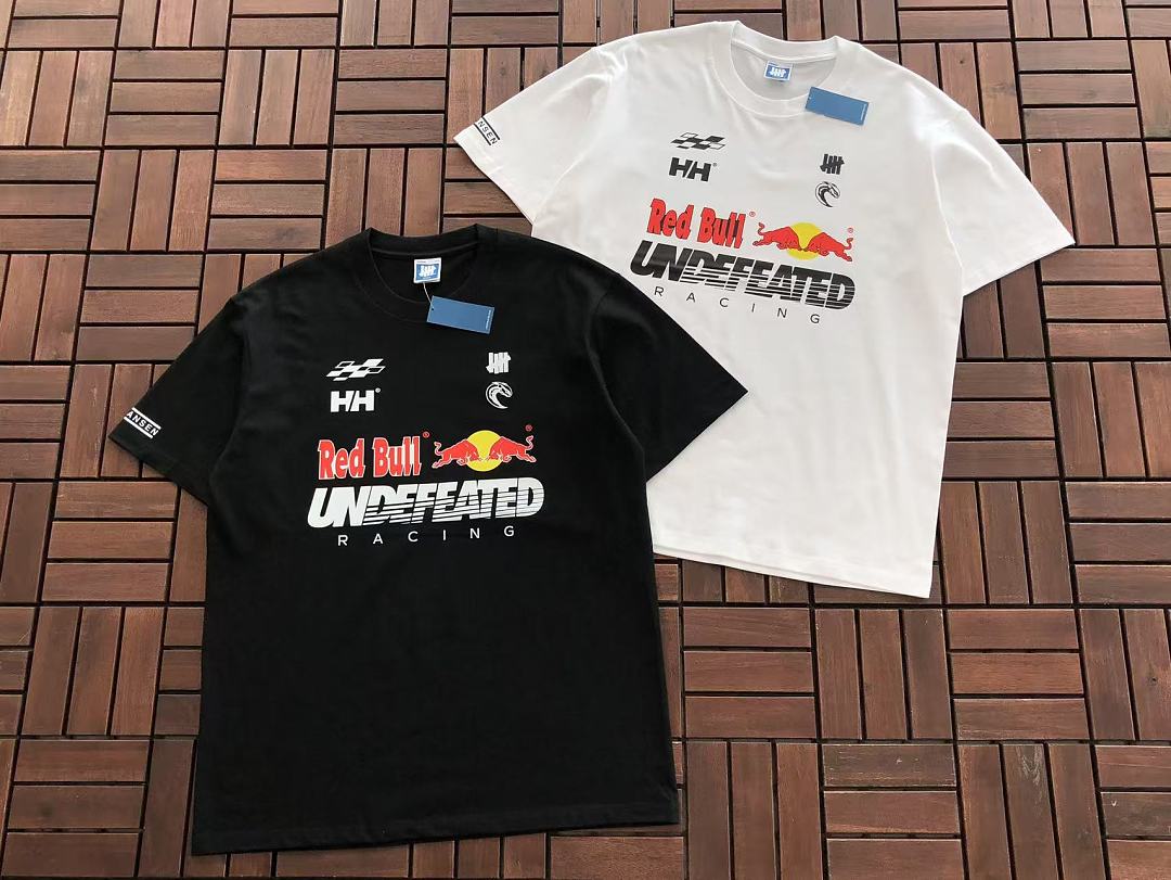 UNDEFEATED & RED BULL & HELLY HANSEN T-SHIRT