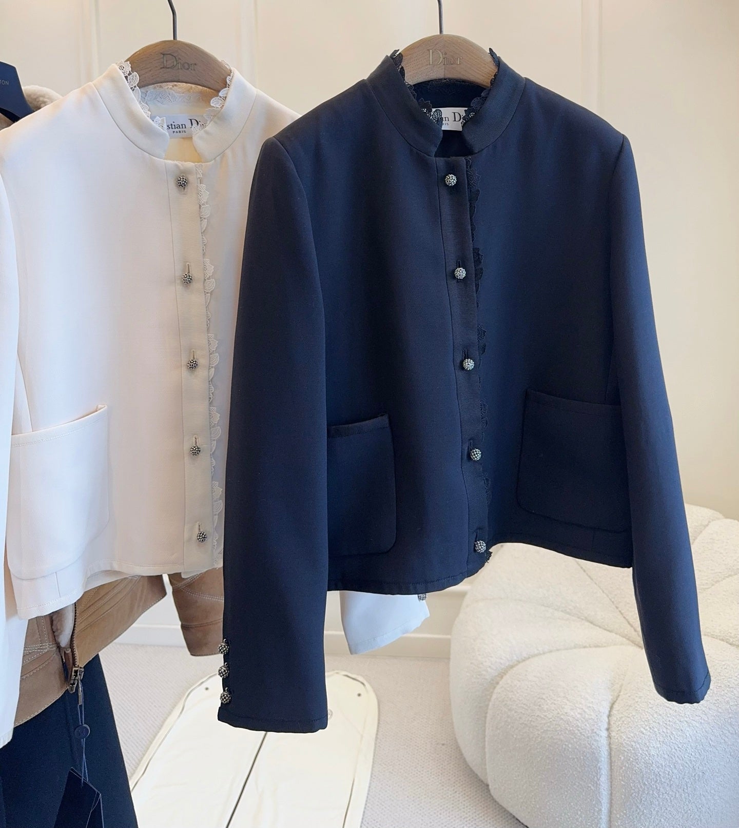 DIOR