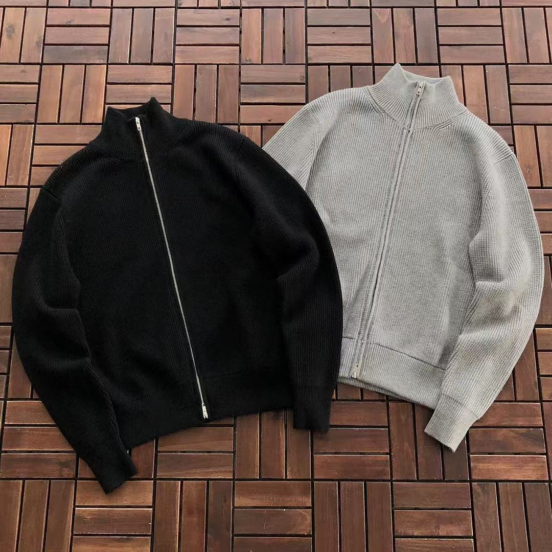 M🔥IS🔥N M🔥R🔥IE🔥A SWEATER