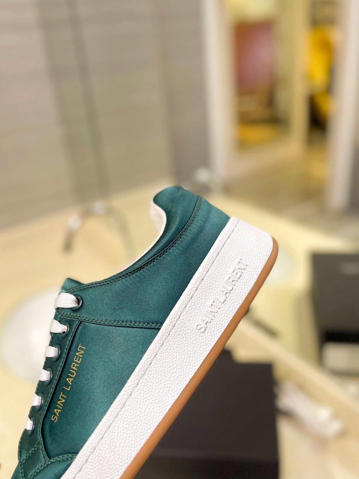 Saint Laurent