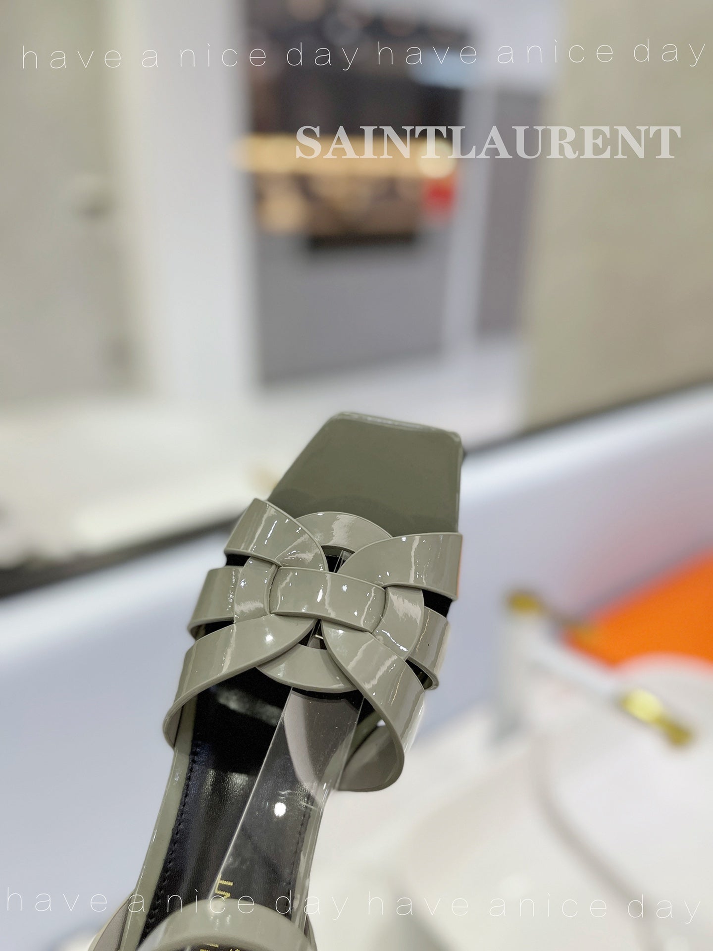 Saint Laurent