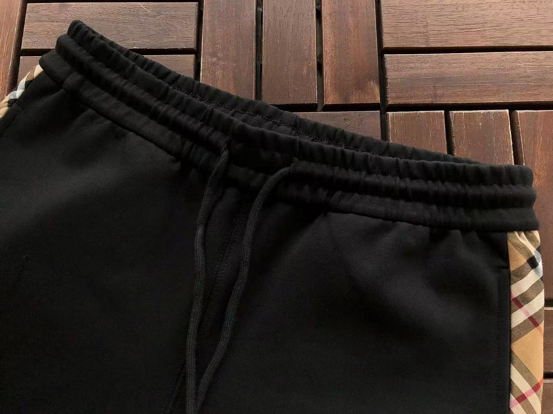 TOP￥~215 PANTS ￥~185 B🔥RB🔥RRY SWEATER TROUSERS