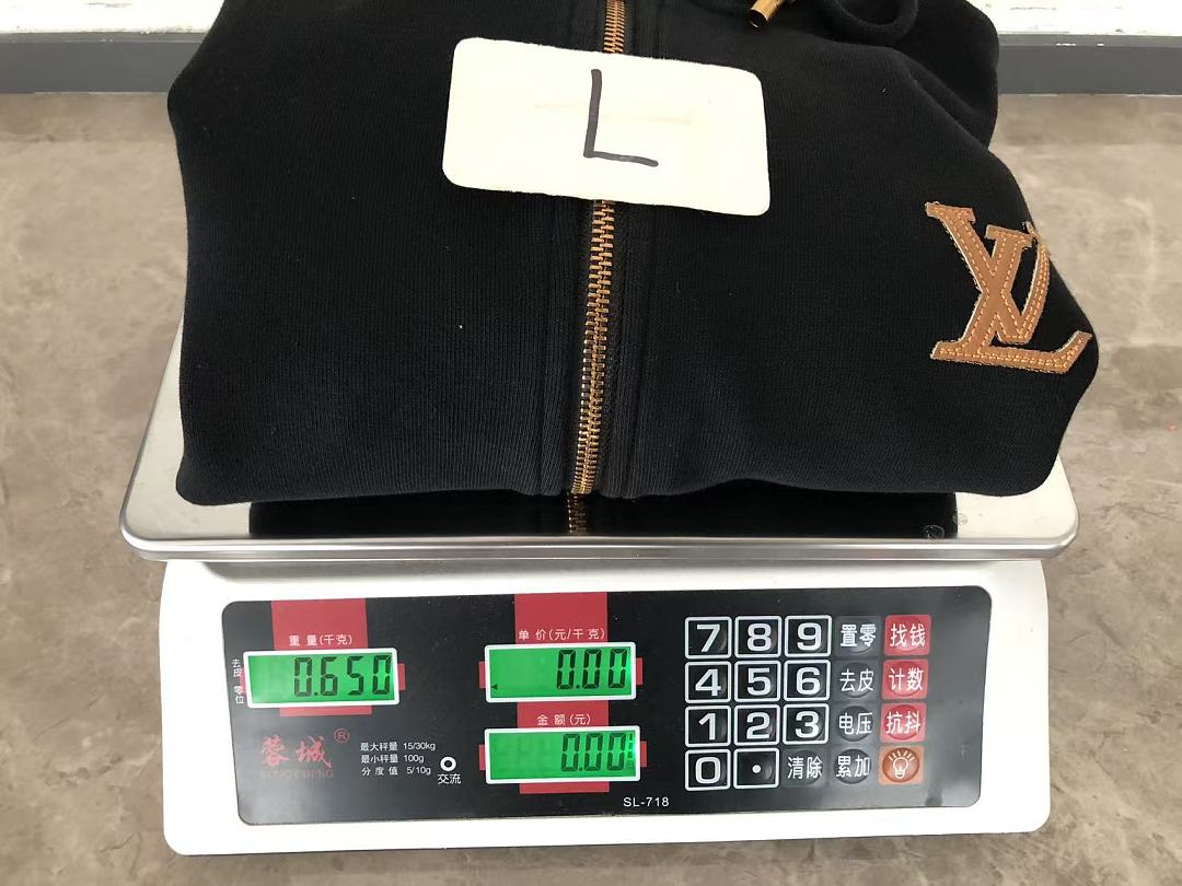 L🔥HOODIE