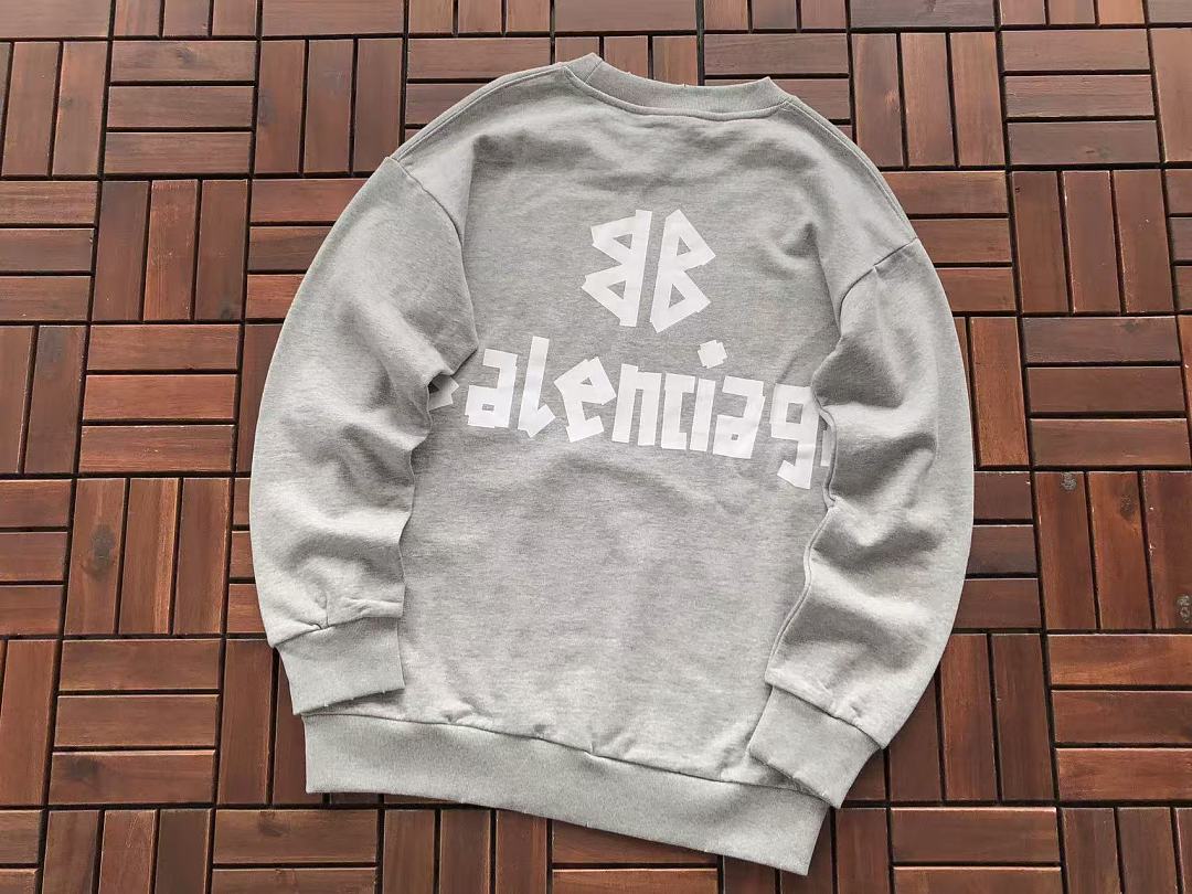 B🔥L🔥🔥🔥IA🔥A SWEATER