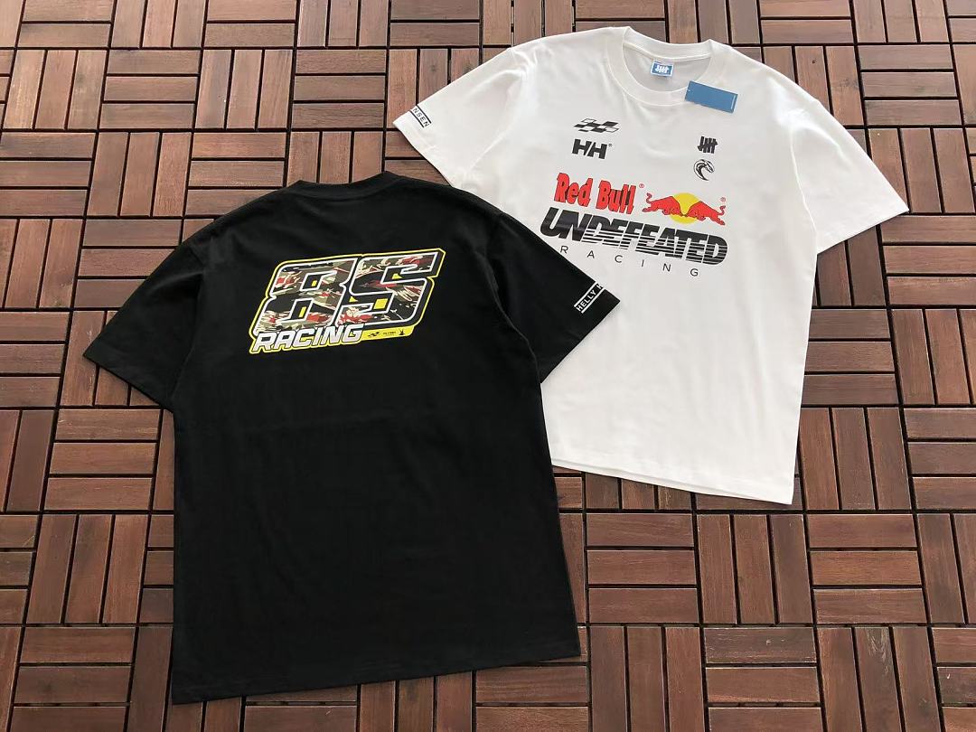 UNDEFEATED & RED BULL & HELLY HANSEN T-SHIRT