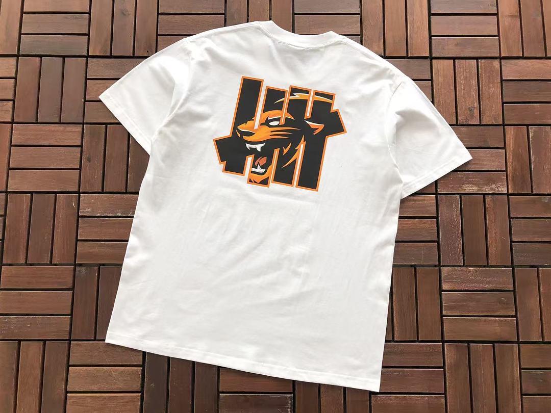 UNDEFEATED T-SHIRT