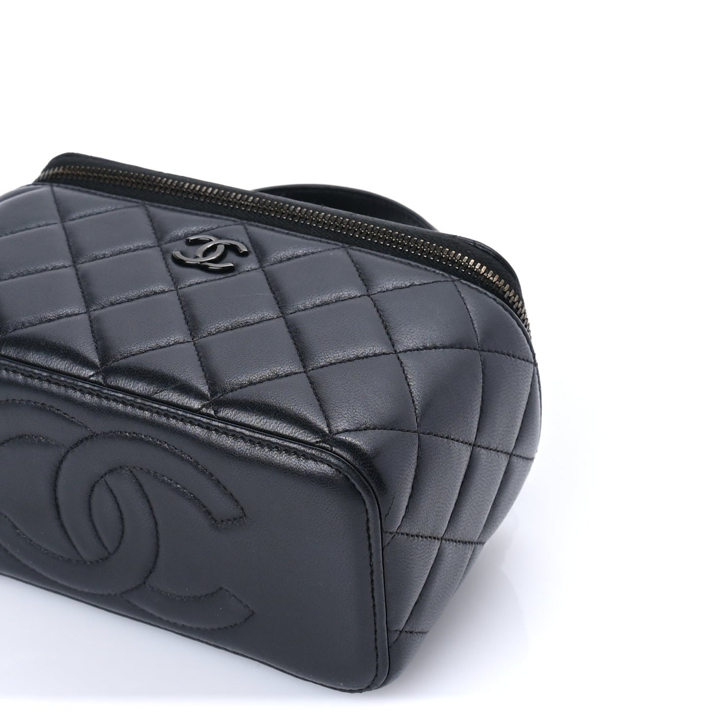 Lambskin Quilted Small Top Handle Vanity Case With Chain So Black