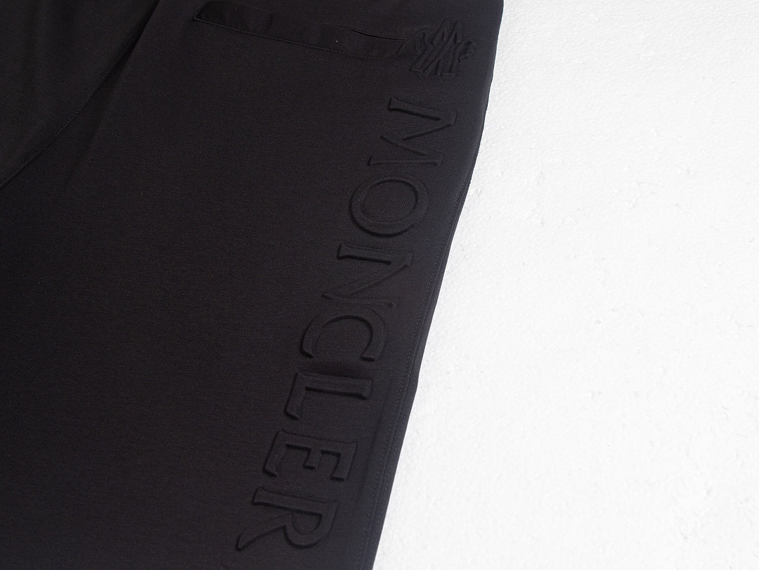 PANTALON CORTO MONCL£R