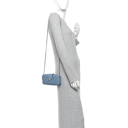 Grained Calfskin Quilted CC Box Clutch With Chain Blue